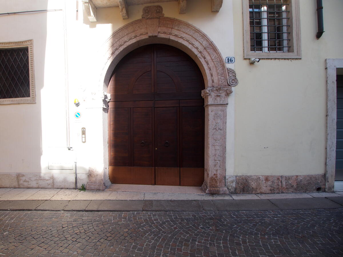 Zona Duomo, contesto di pregio accuratamente restaurato - 0