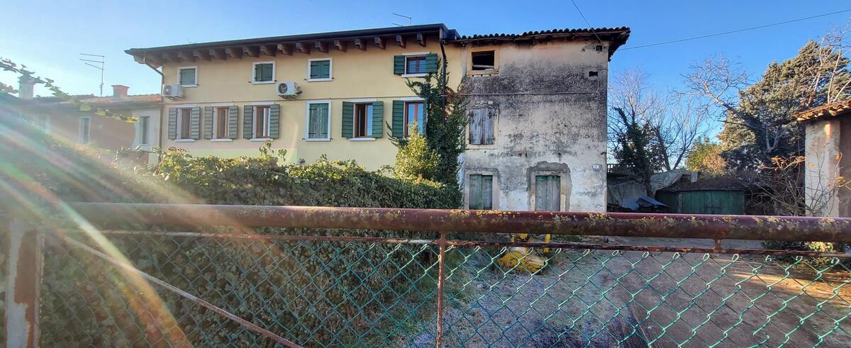 RUSTICO DA RISTRUTTURARE - 0