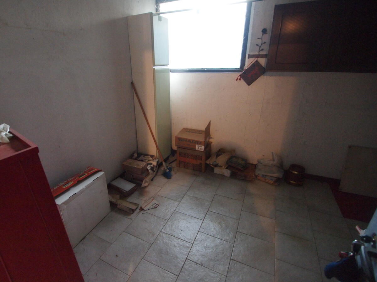 Saval,  - 24